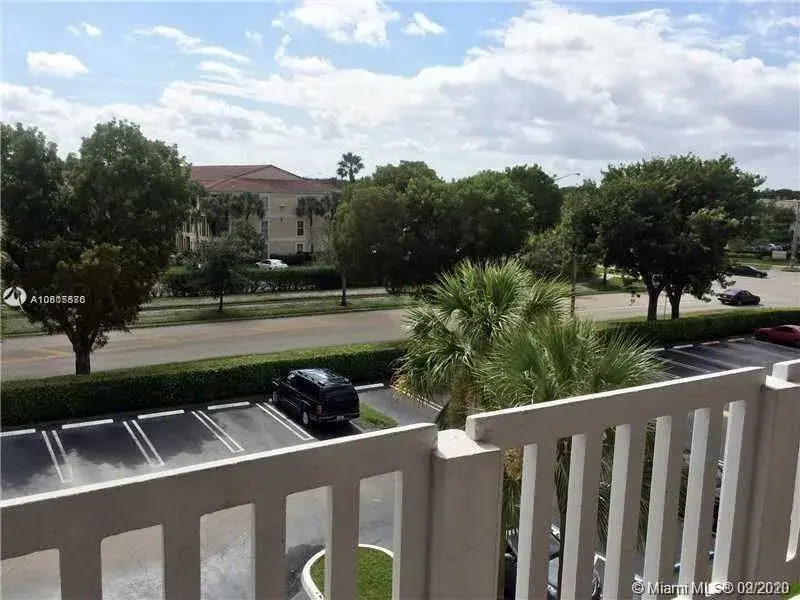 8735 Ramblewood Dr # 412, Coral Springs FL 33071