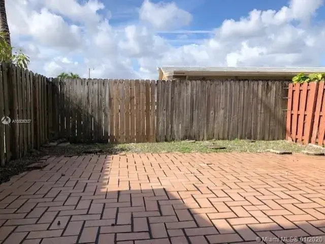 530 NW 109th Ave, Miami FL 33172
