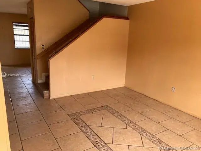 530 NW 109th Ave, Miami FL 33172