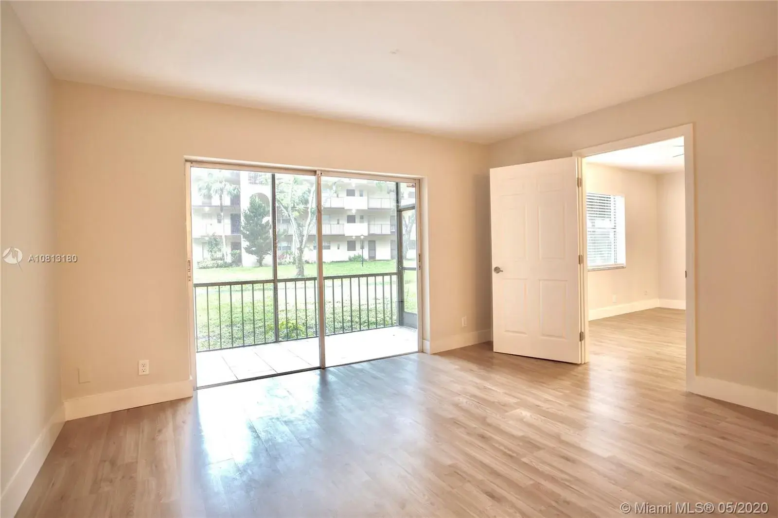 6061 N Falls Cir Dr # 104, Lauderhill FL 33319