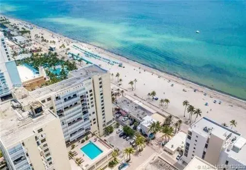 1 bedroom 1 bath Residential for sale at 322 Buchanan St # 508, Hollywood FL 33019