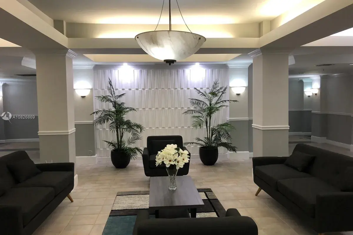 9755 NW 52nd St # 317, Doral FL 33178