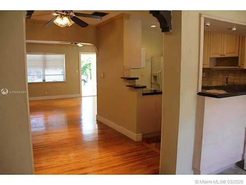 1422 Wiley St, Hollywood FL 33020