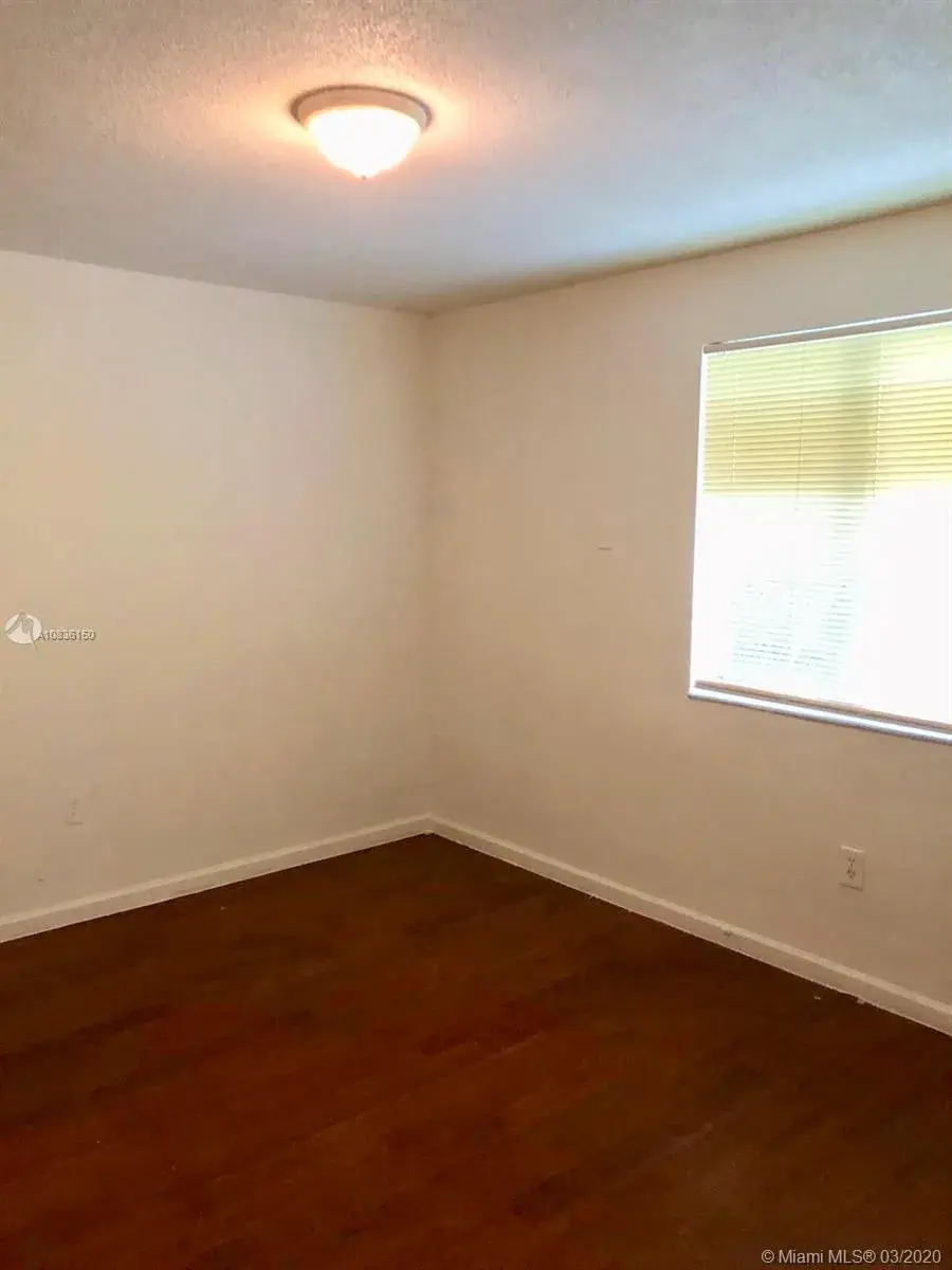 828 SW 2nd St # 5, Miami FL 33130