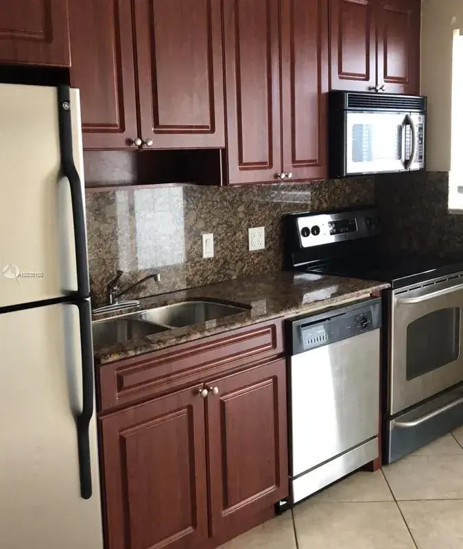 828 SW 2nd St # 5, Miami FL 33130