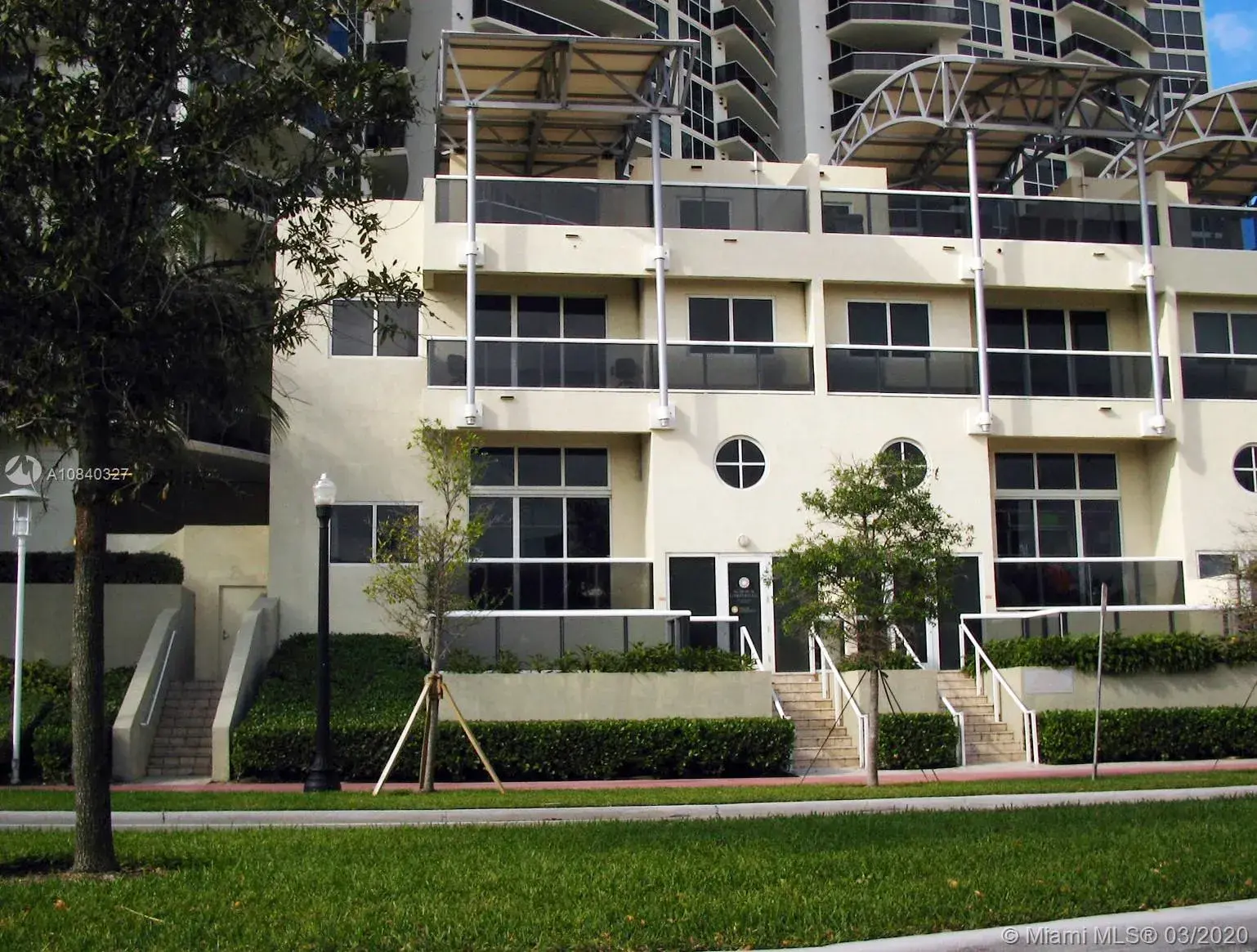 2 bedroom 4 bath for sale at 400 Alton Rd # 1A, Miami Beach FL 33139