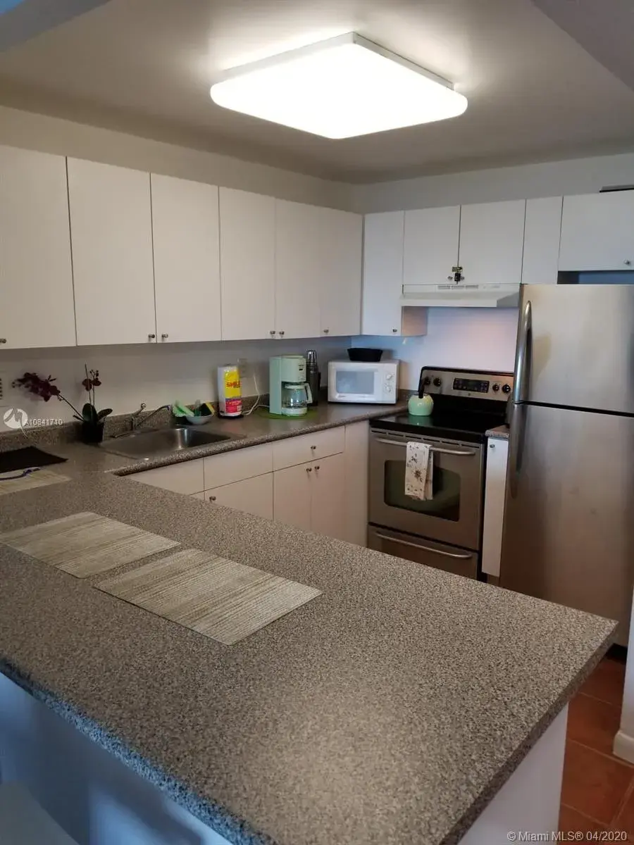 1 bath Residential Lease for rent at 2301 Collins Ave # 429, Miami Beach FL 33139