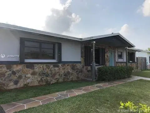 26162 SW 123rd Pl, Homestead FL 33032