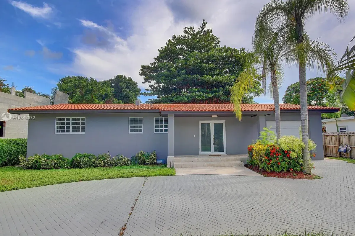 5500 SW 80th St, Miami FL 33143