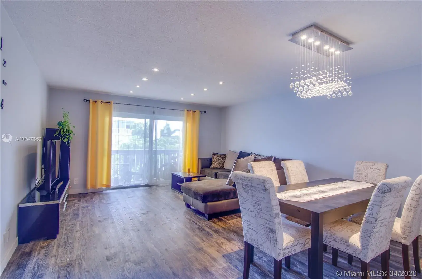 219 NE 14th Ave # 307, Hallandale Beach FL 33009