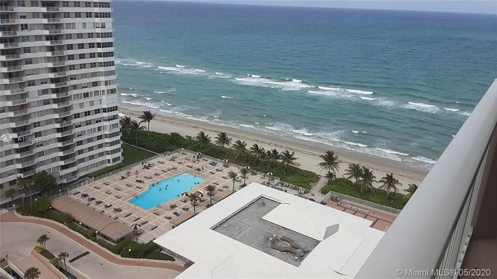 1 bedroom 1 bath Residential for sale at 1980 S Ocean Dr # 20B, Hallandale Beach FL 33009