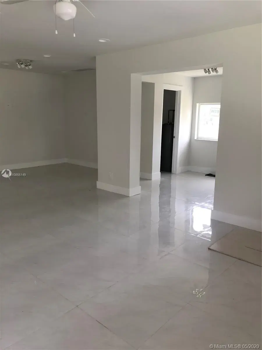 272 NW 91st St, El Portal FL 33150