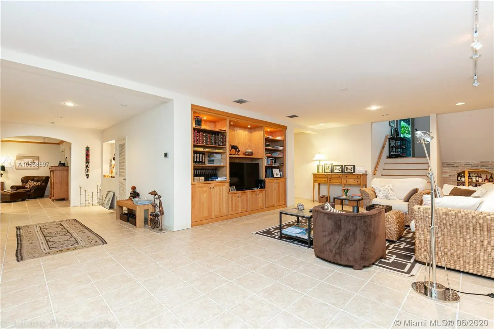5 bedroom 4 bath Residential for sale at 11300 SW 94th Ave, Miami FL 33176