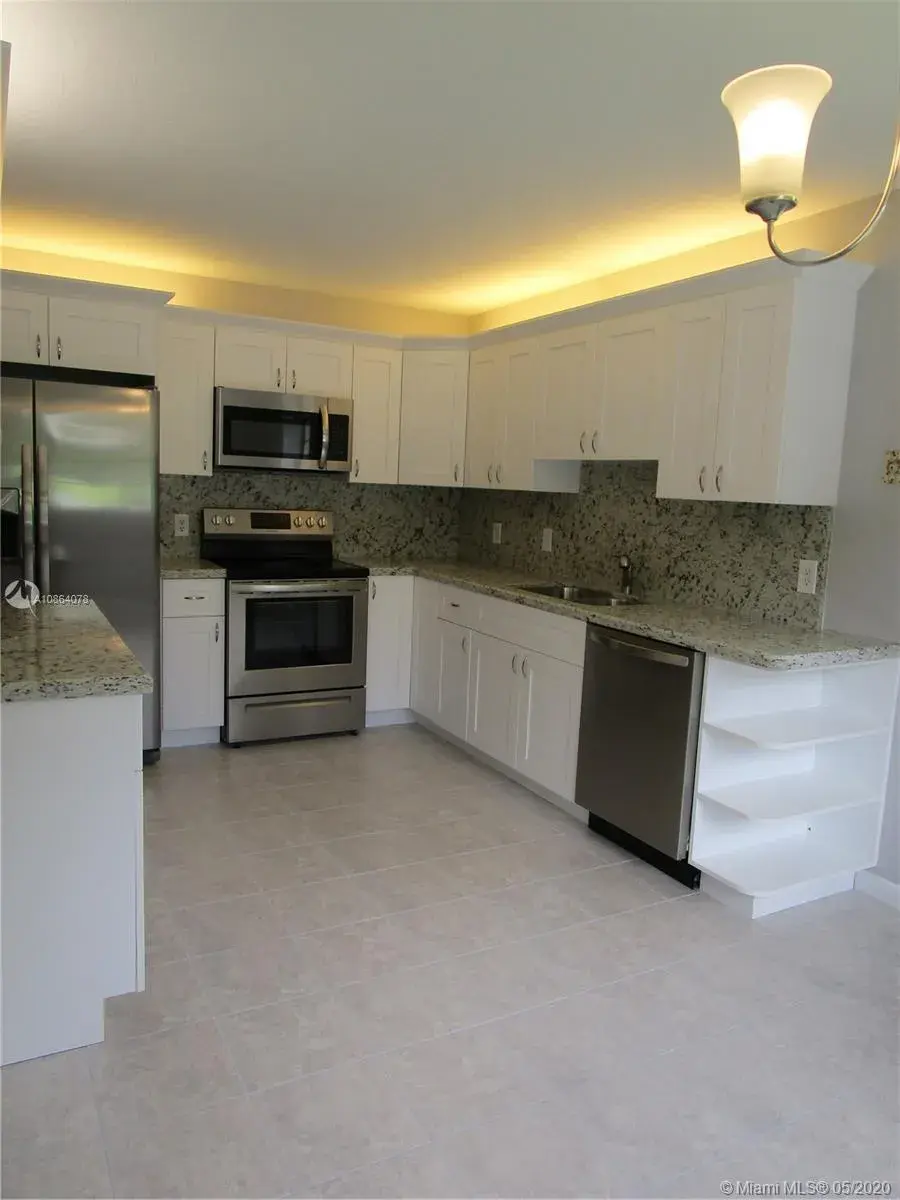 2 bedroom 2 bath Residential for sale at 700 SW 128th Ave # 115C, Pembroke Pines FL 33027