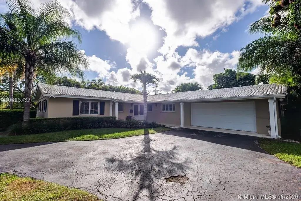 7300 SW 121st St, Pinecrest FL 33156