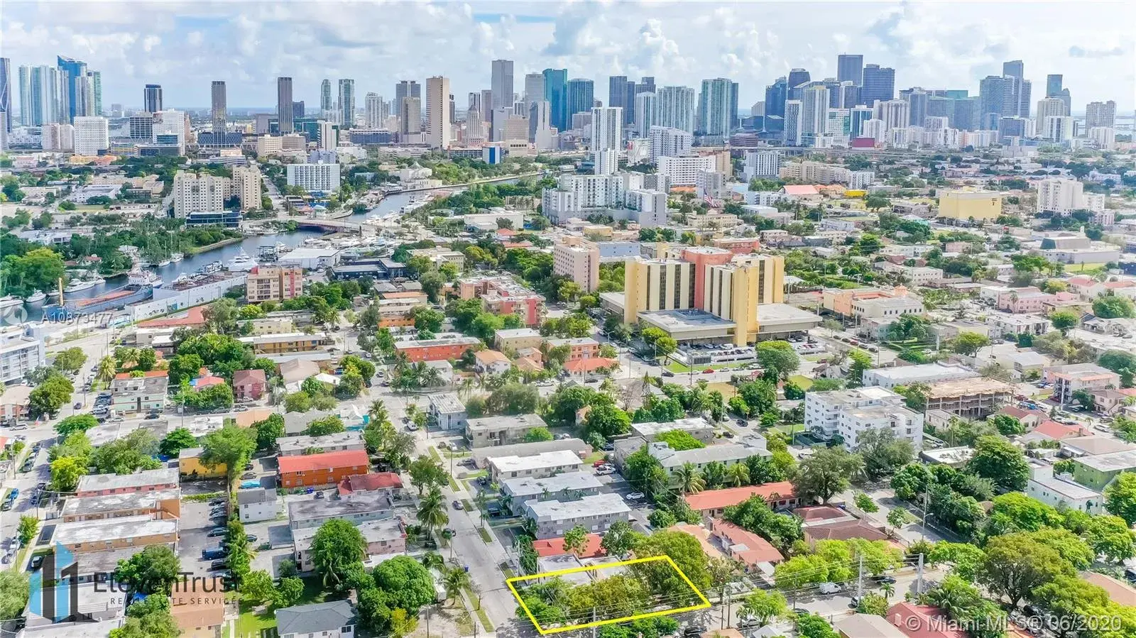 1068 NW 5th St, Miami FL 33128