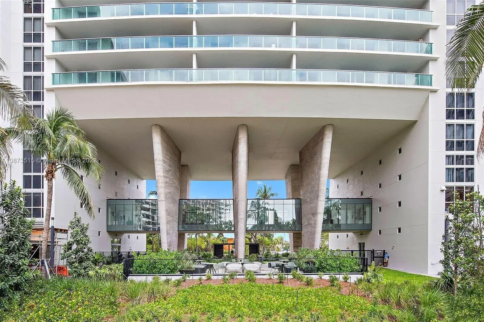 1 bedroom 1 bath Residential Lease for rent at 1500 Bay Rd # 1202, Miami Beach FL 33139