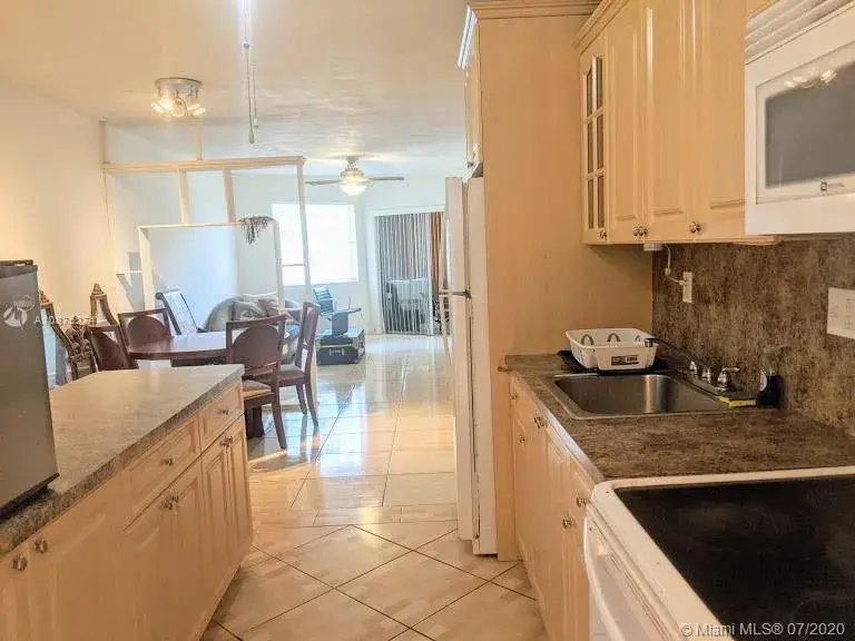2 bedroom 2 bath Residential Lease for rent at 1671 NE Miami Gardens Dr # 147, Miami FL 33179