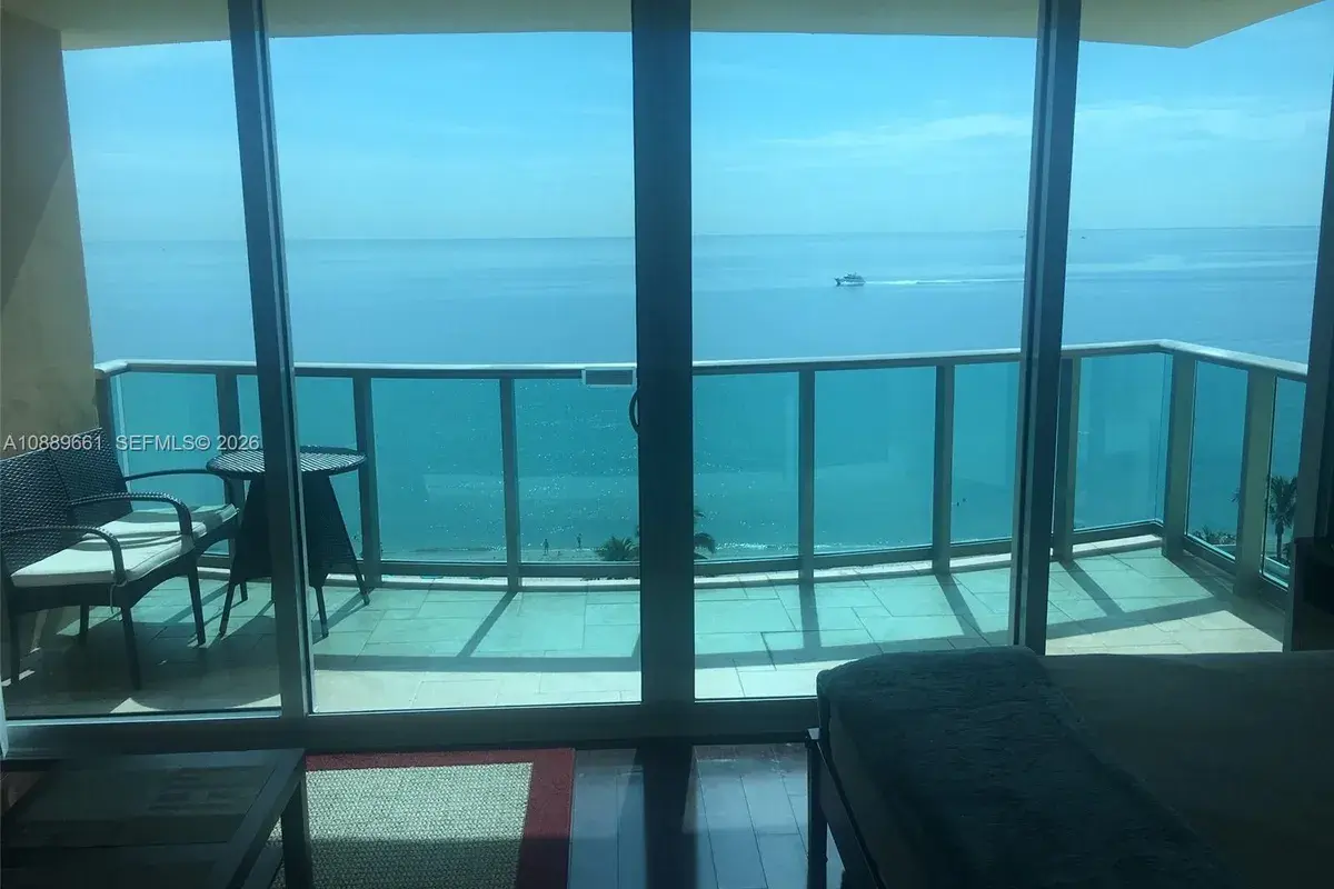 2501 S OCEAN DR, Hollywood FL 33019