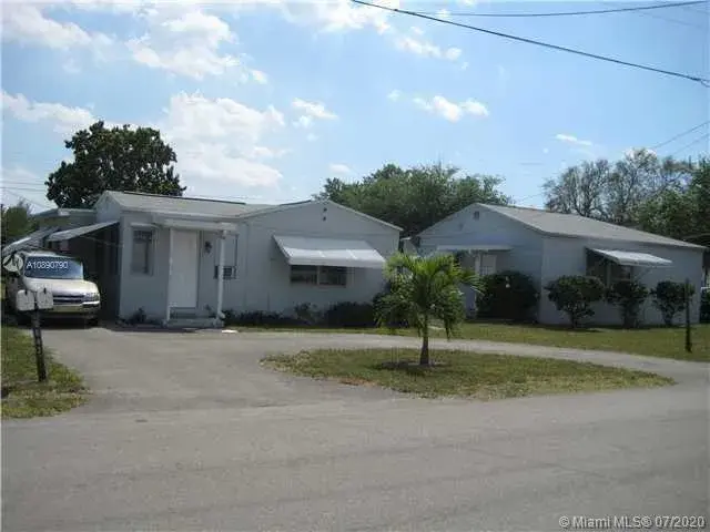 119 N 57th Ave, Hollywood FL 33021