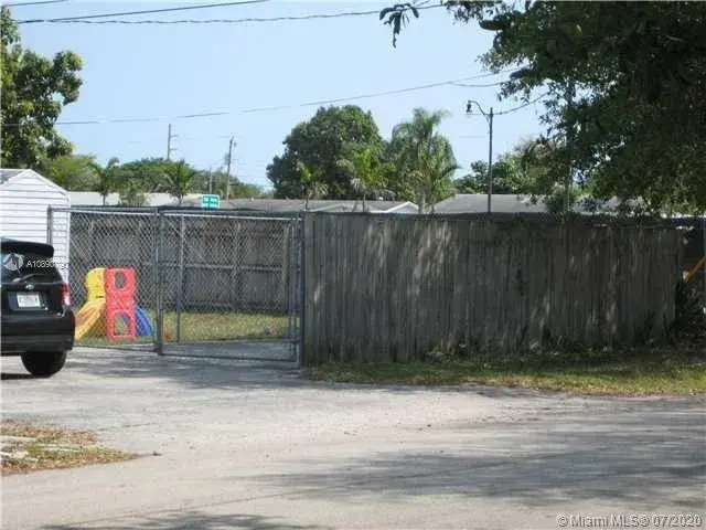 119 N 57th Ave, Hollywood FL 33021