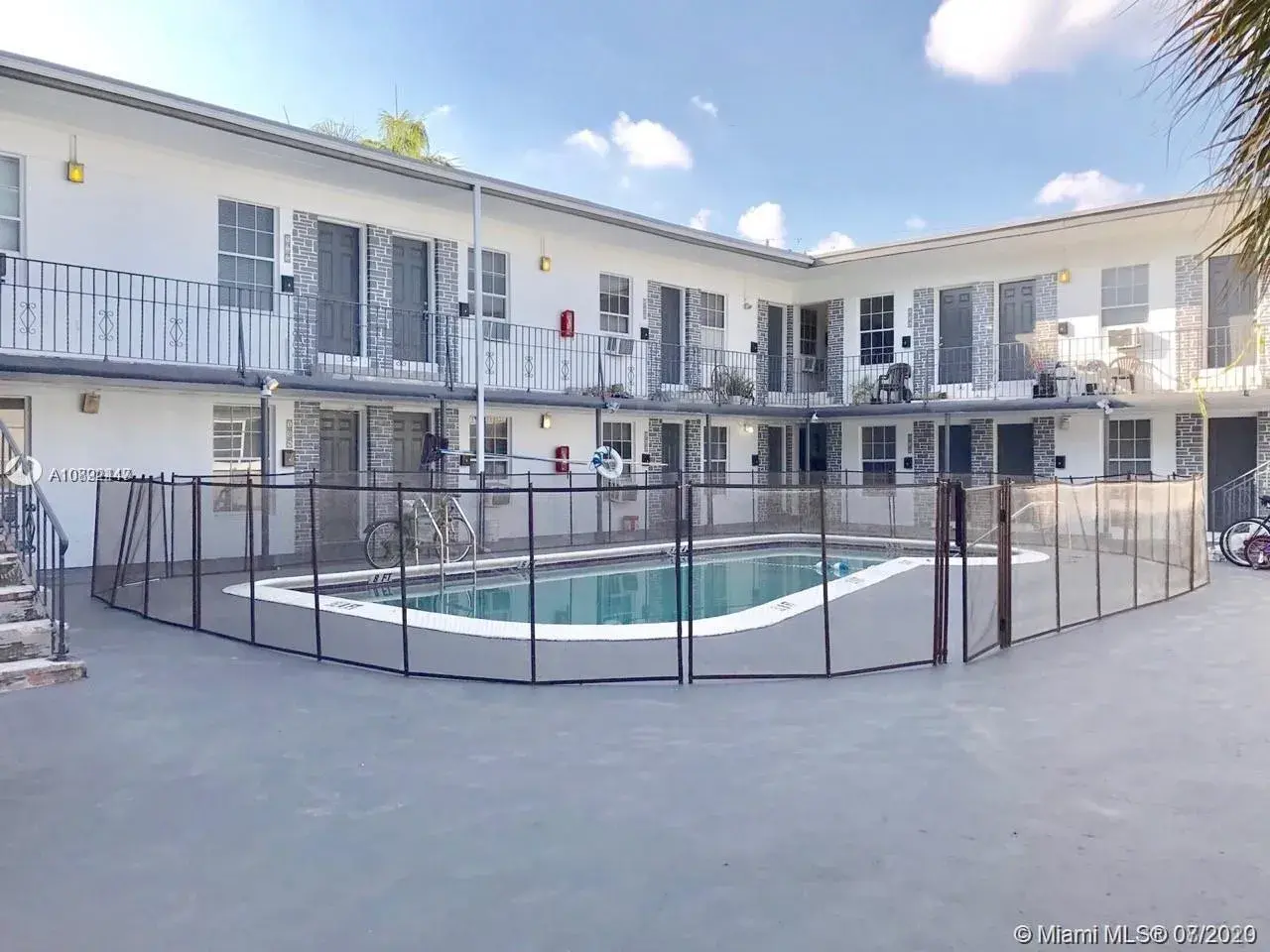1843 Dewey St # 107, Hollywood FL 33020