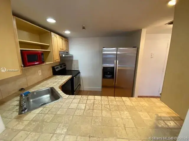 1470 NE 123rd St # A112, North Miami FL 33161