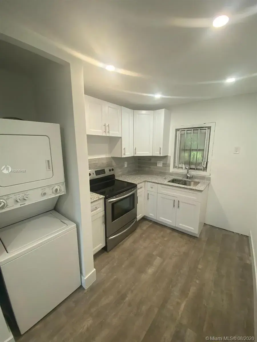 2406 NW 67th St, Miami FL 33147