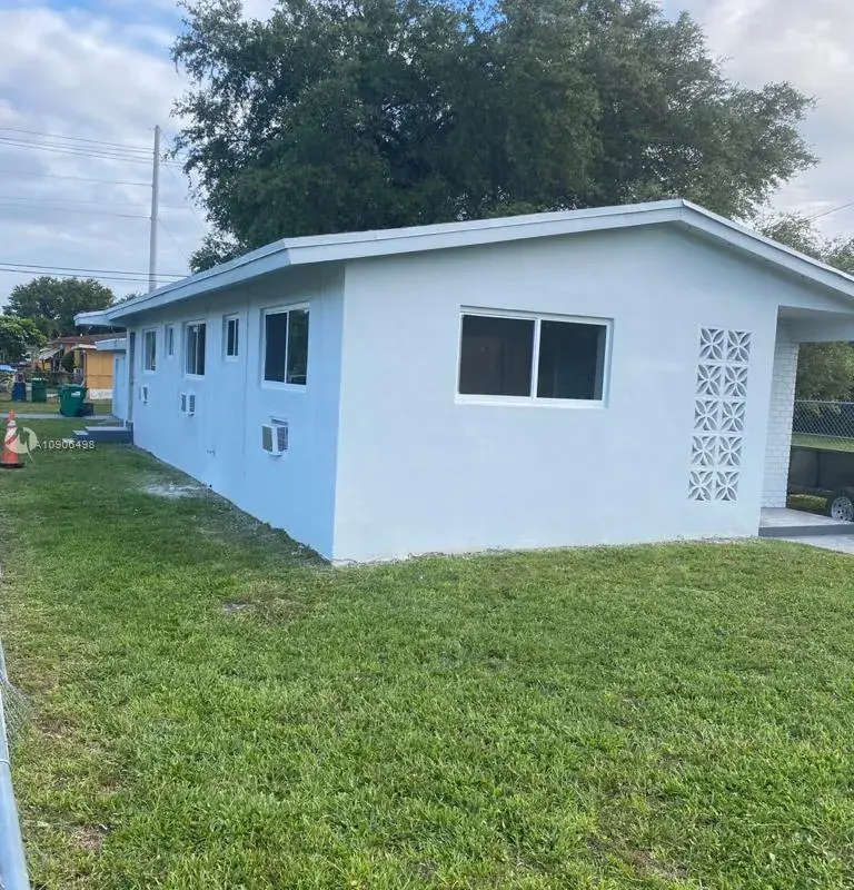 2406 NW 67th St, Miami FL 33147