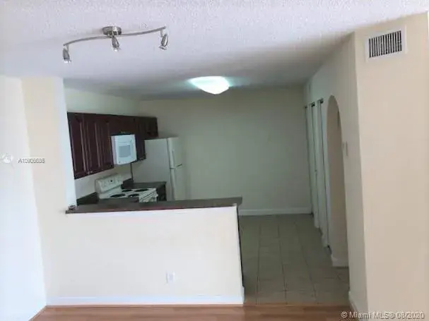 5801 Riverside Dr # 203, Coral Springs FL 33067