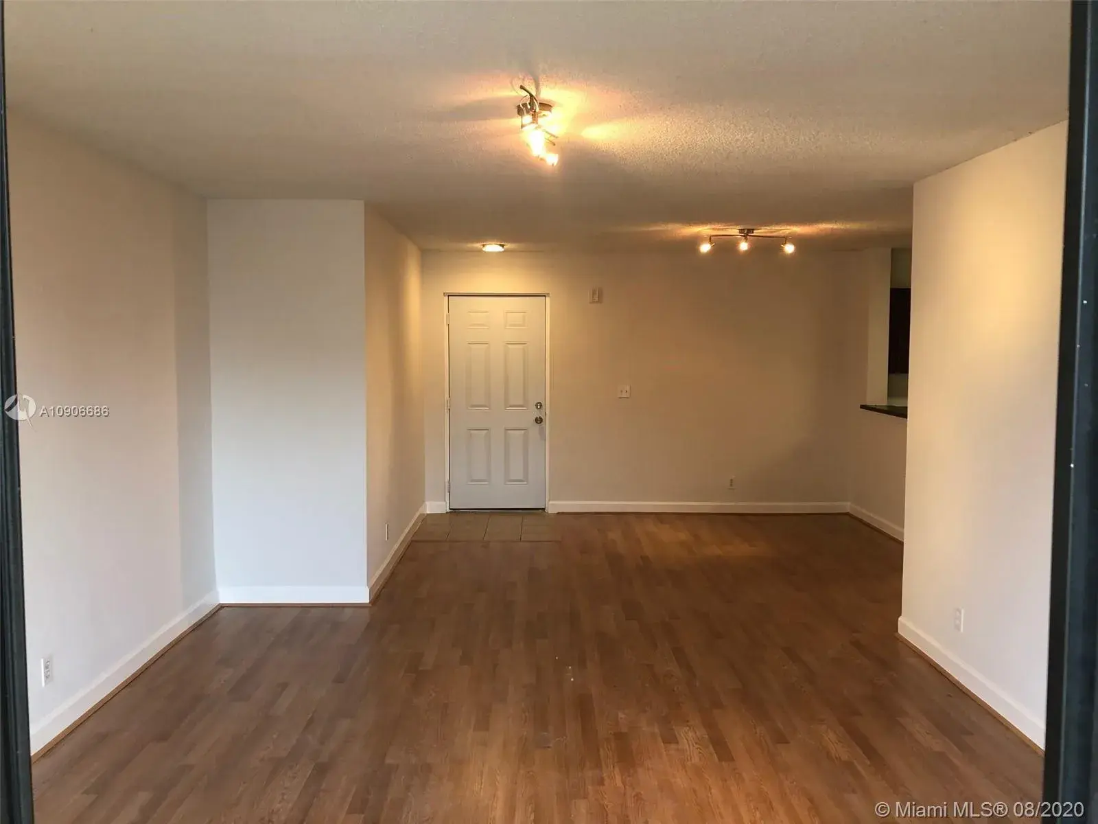 5801 Riverside Dr # 203, Coral Springs FL 33067