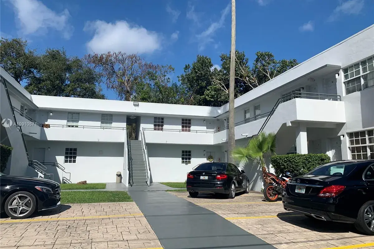 541 NE 62nd St # 13, Miami FL 33138