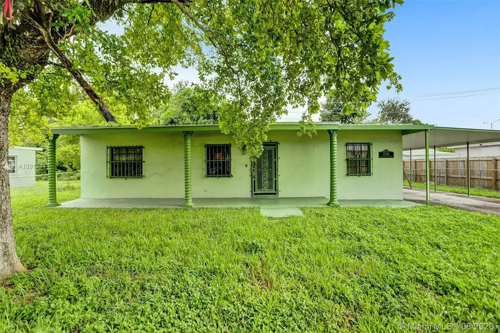 2301 NW 166th St, Miami Gardens FL 33054