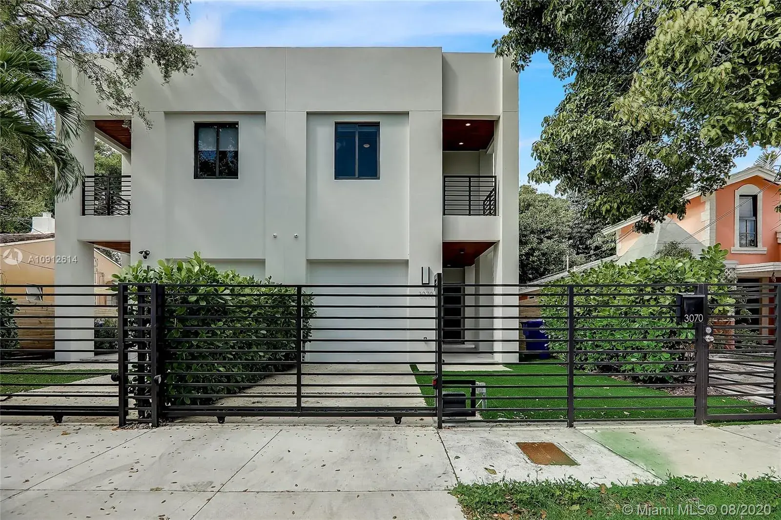 3 bedroom 4 bath Residential for sale at 3070 Elizabeth St # 3070, Coconut Grove FL 33133