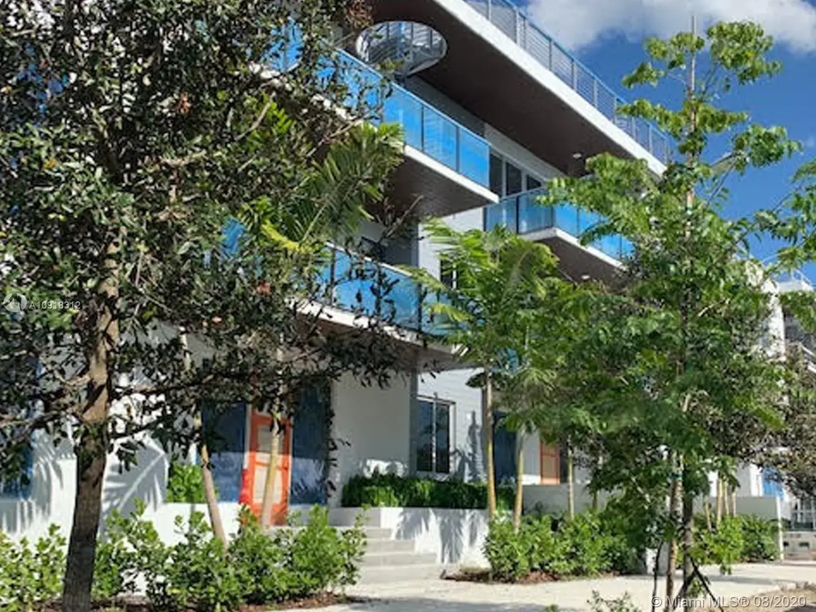 3 bedroom 3 bath Residential for sale at 545 SW 11th St # 108, Miami FL 33129