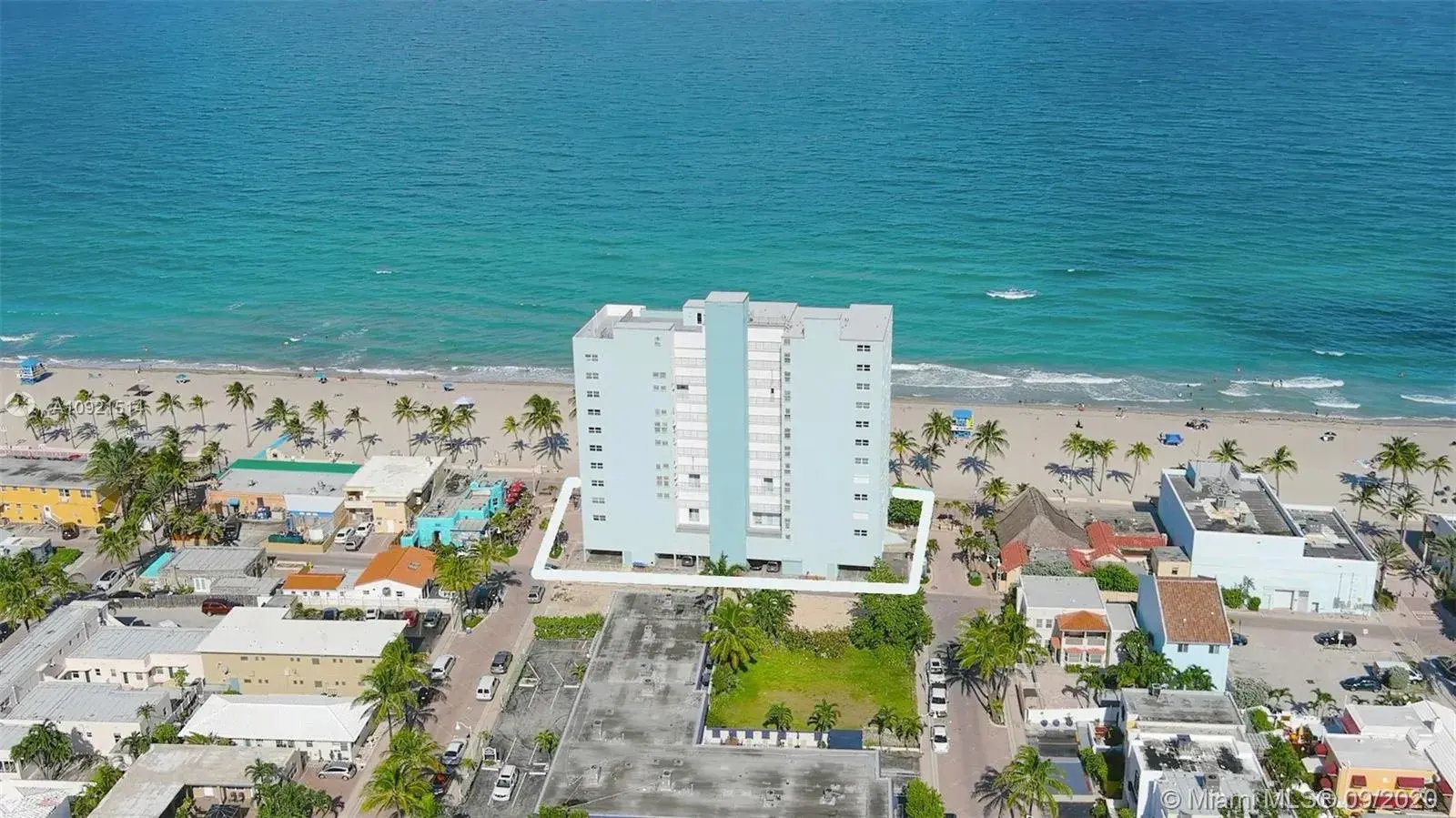 2 bedroom 2 bath Residential for sale at 400 N Surf Rd # 506, Hollywood FL 33019