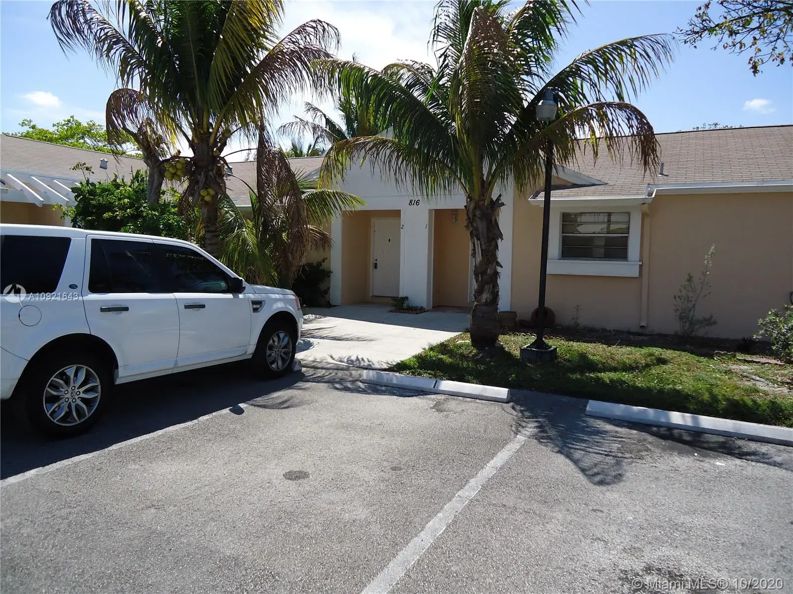 816 NE 214th Ln # 2, Miami FL 33179