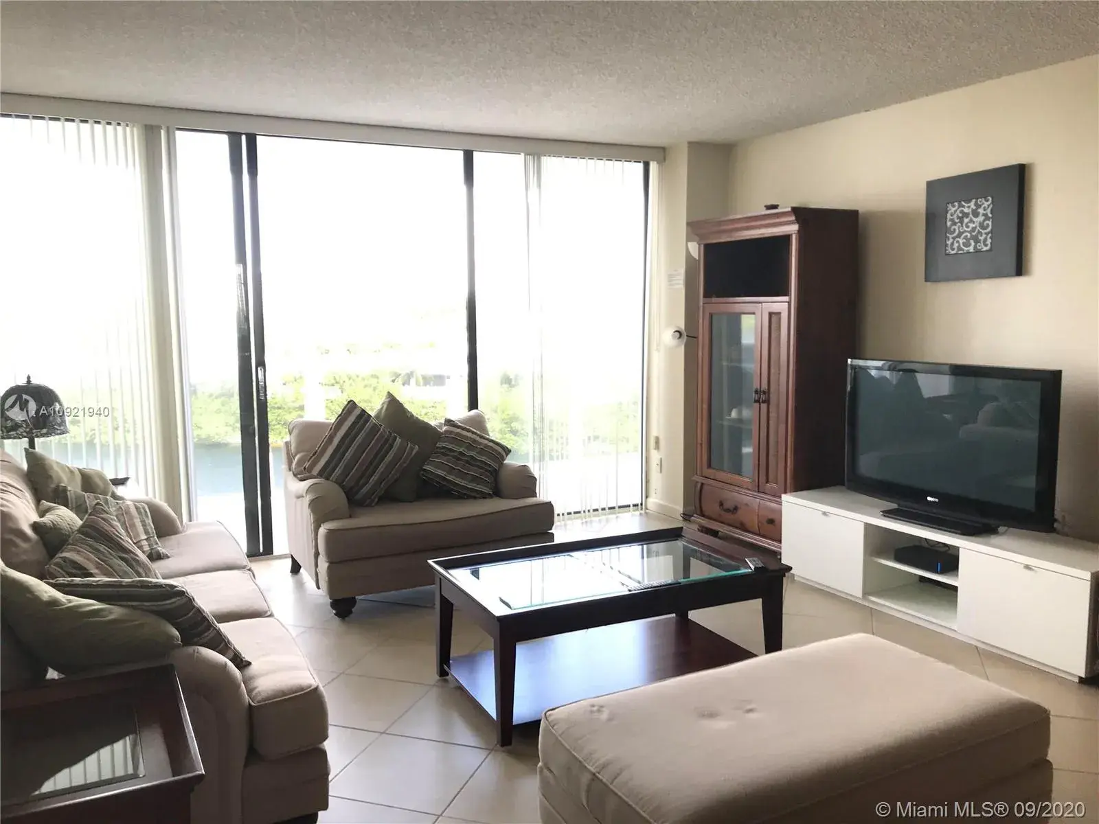 20515 E Country Club Dr # 541, Aventura FL 33180