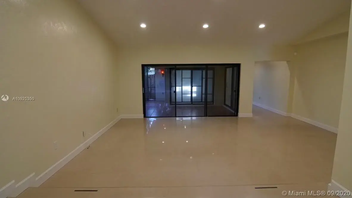 20421 NE 10th Pl, Miami FL 33179