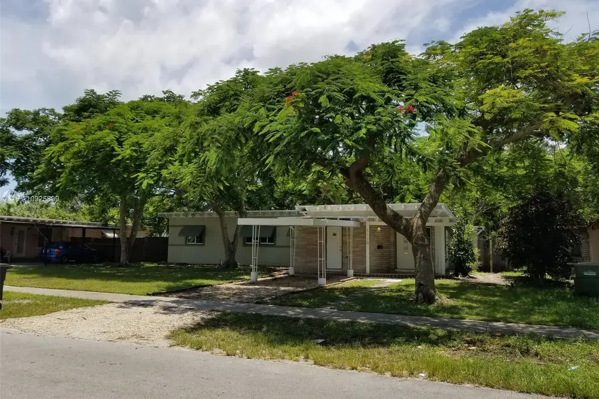 1110 NE 130th St, North Miami FL 33161