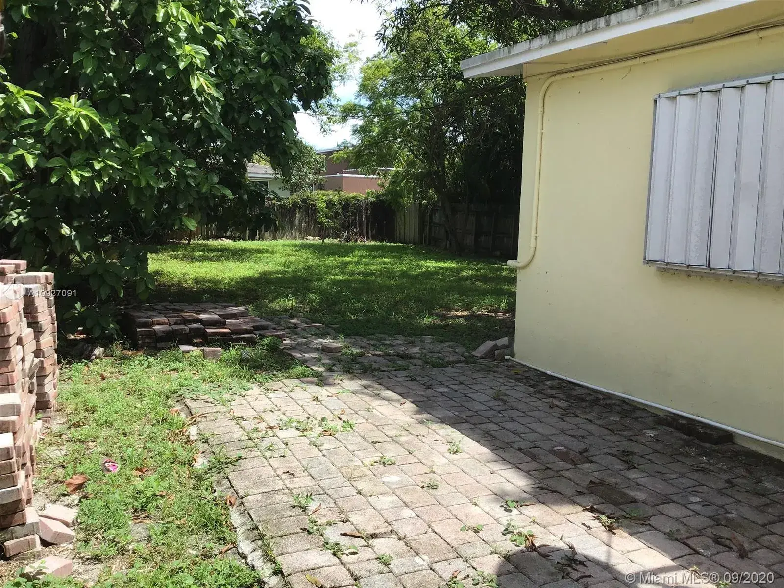 1136 NW 7th Ter, Fort Lauderdale FL 33311