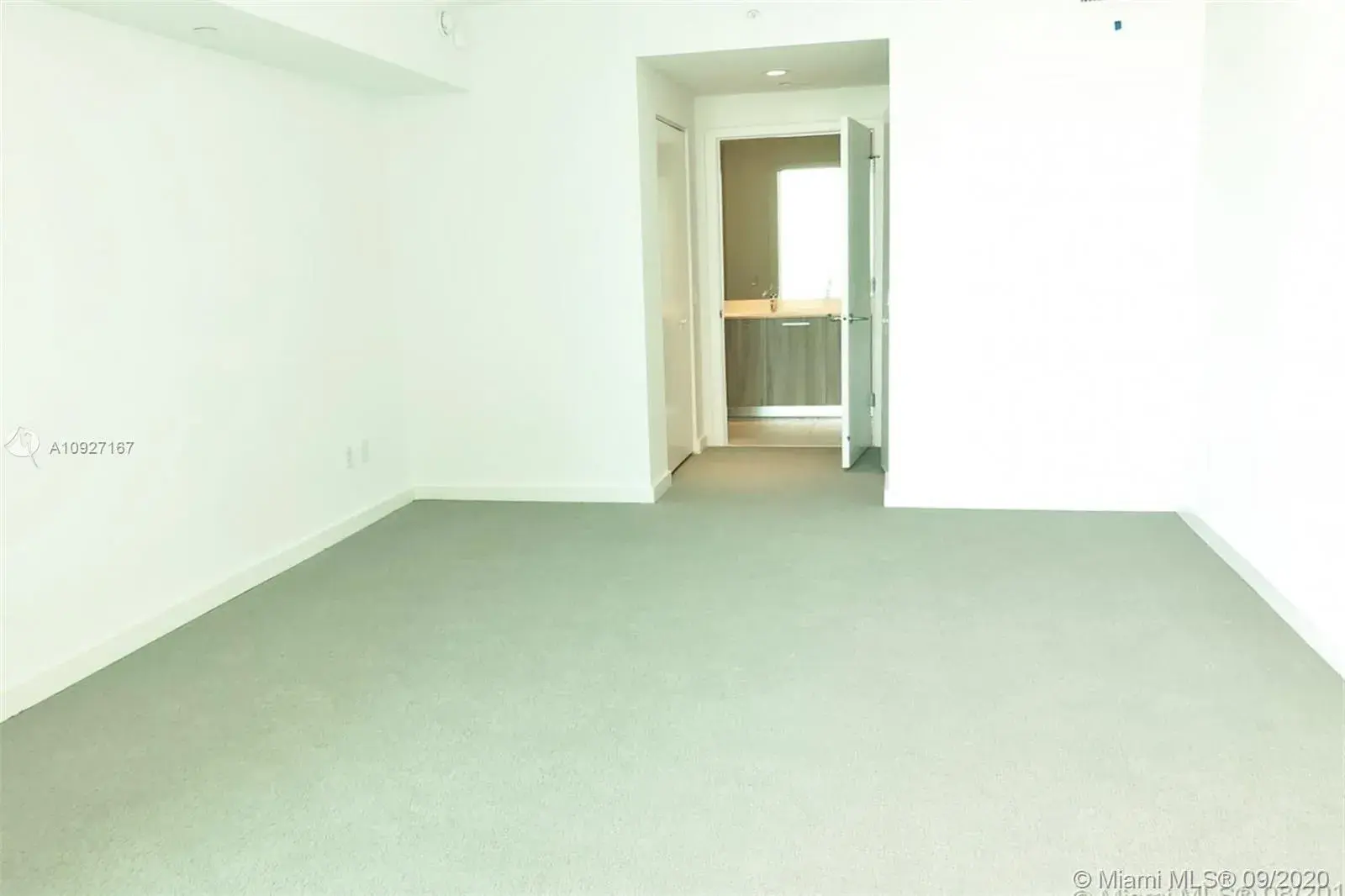 1 bedroom 1 bath Residential for sale at 501 NE 31st St # 3907, Miami FL 33137