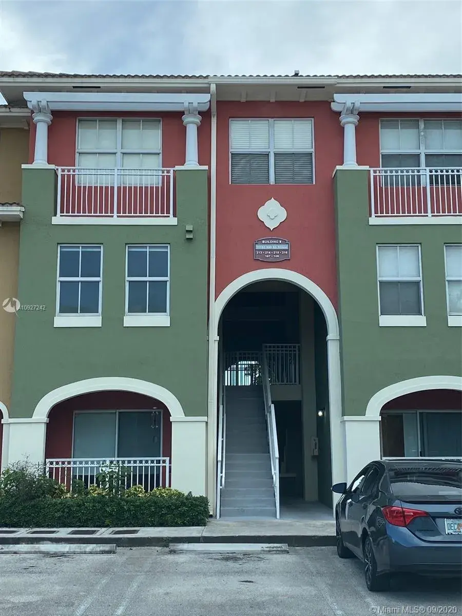 3 bedroom 2 bath Residential for sale at 11102 NW 83rd St # 216, Doral FL 33178