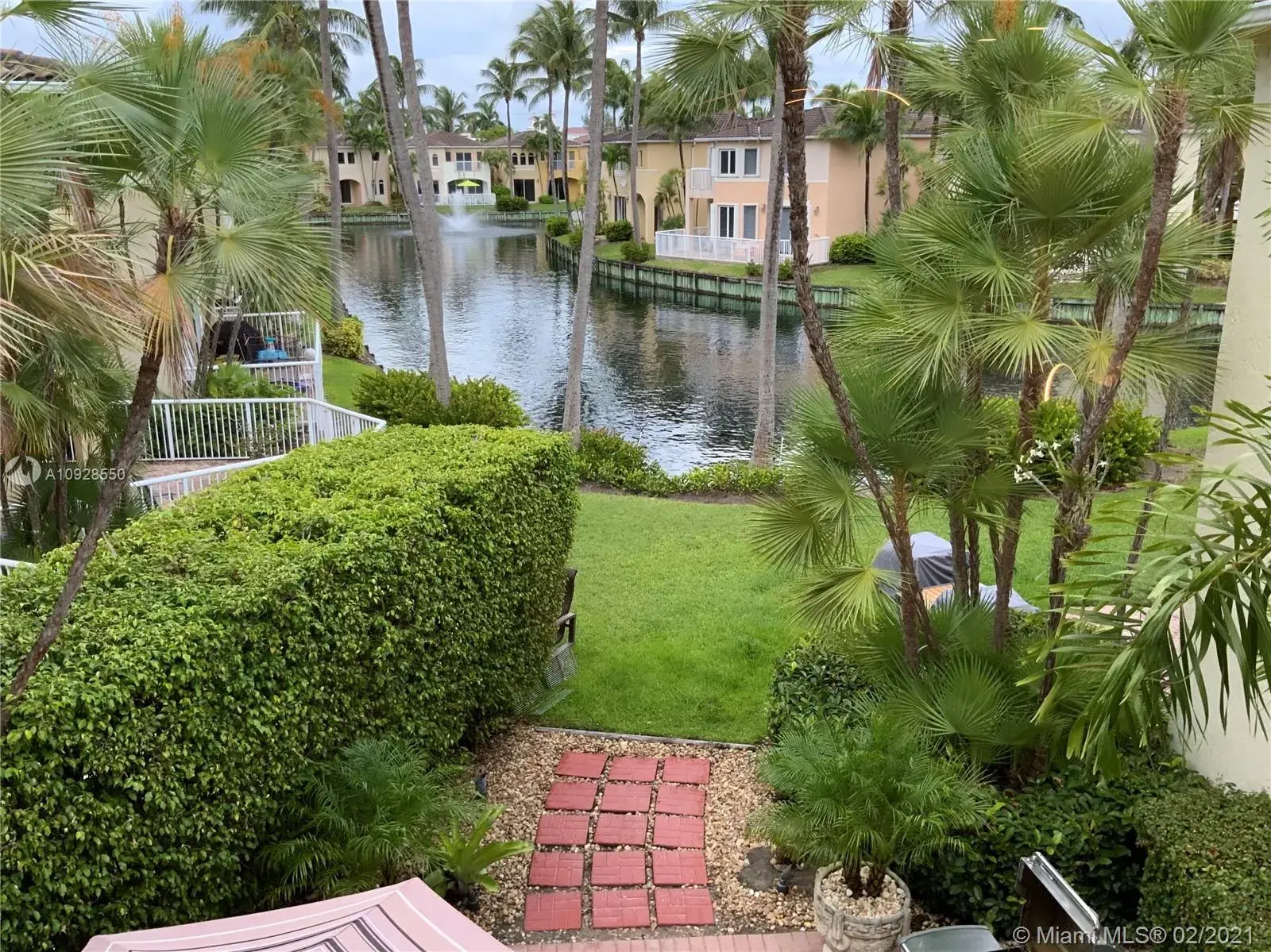 4 bedroom 2 bath Residential for sale at 3015 NE 208th St, Aventura FL 33180