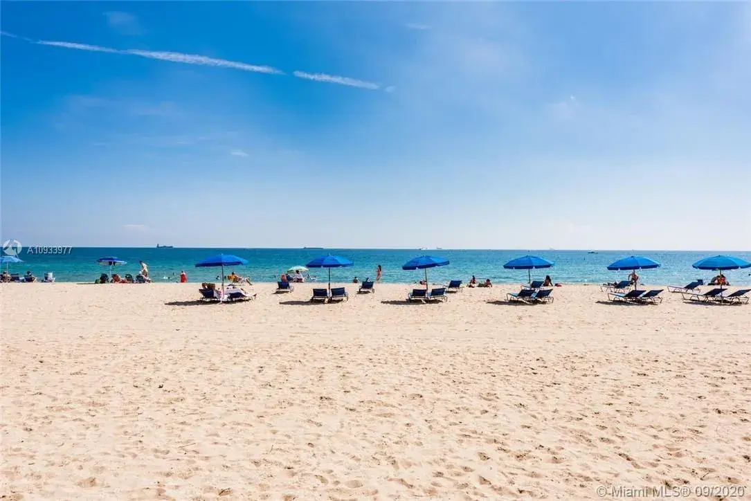 1 bedroom 1 bath Residential Lease for rent at 200 S Birch Rd # 102, Fort Lauderdale FL 33316
