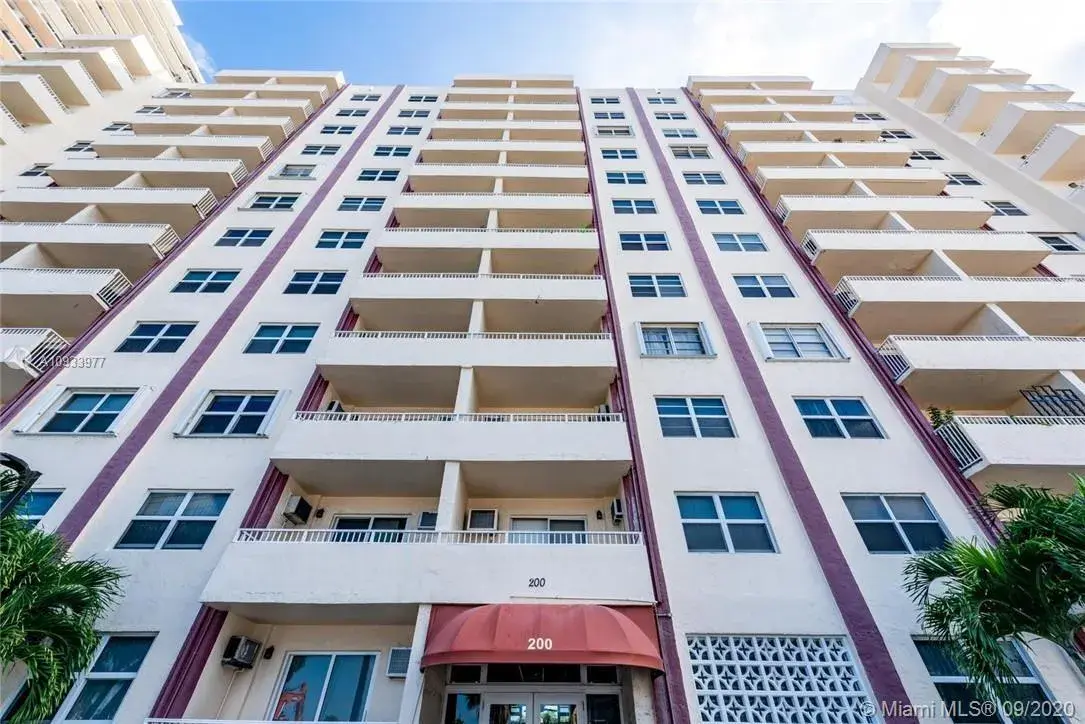 200 S Birch Rd # 102, Fort Lauderdale FL 33316