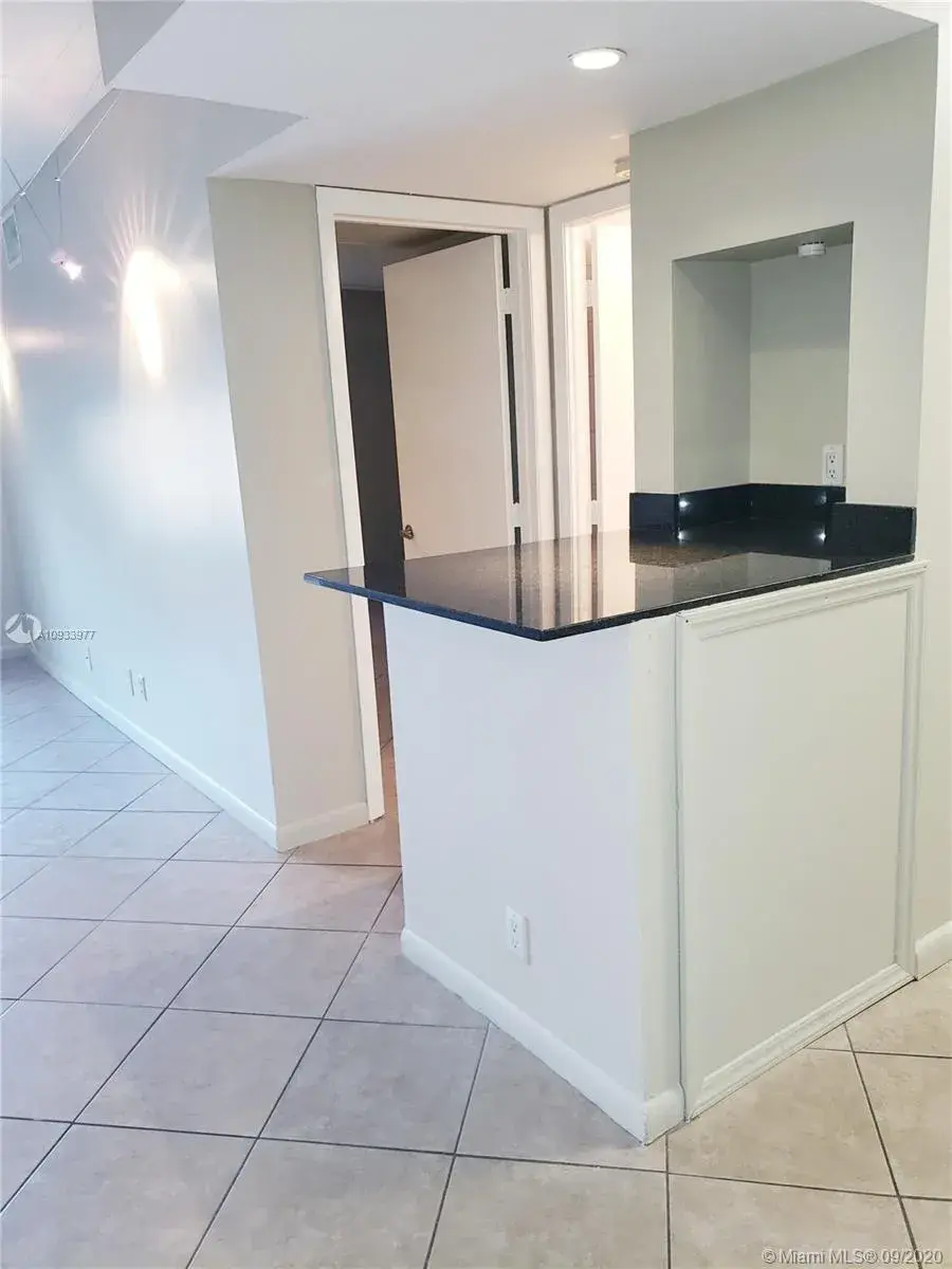 200 S Birch Rd # 102, Fort Lauderdale FL 33316