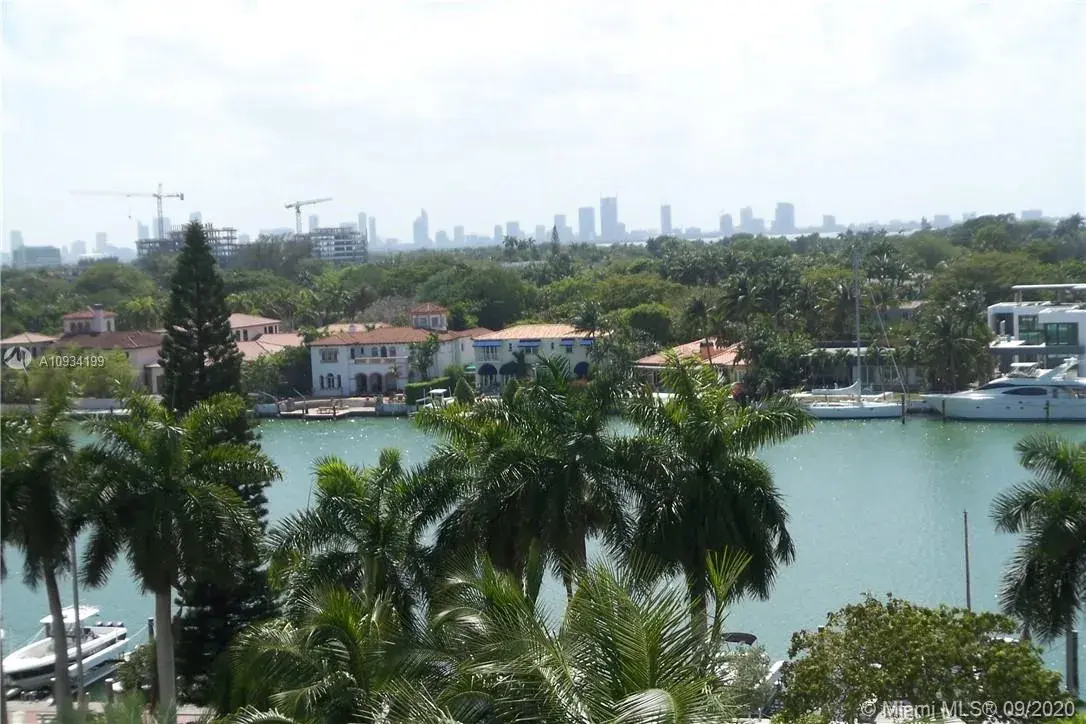 2 bedroom 2 bath for rent at 5161 COLLINS AV # 806, Miami Beach FL 33140