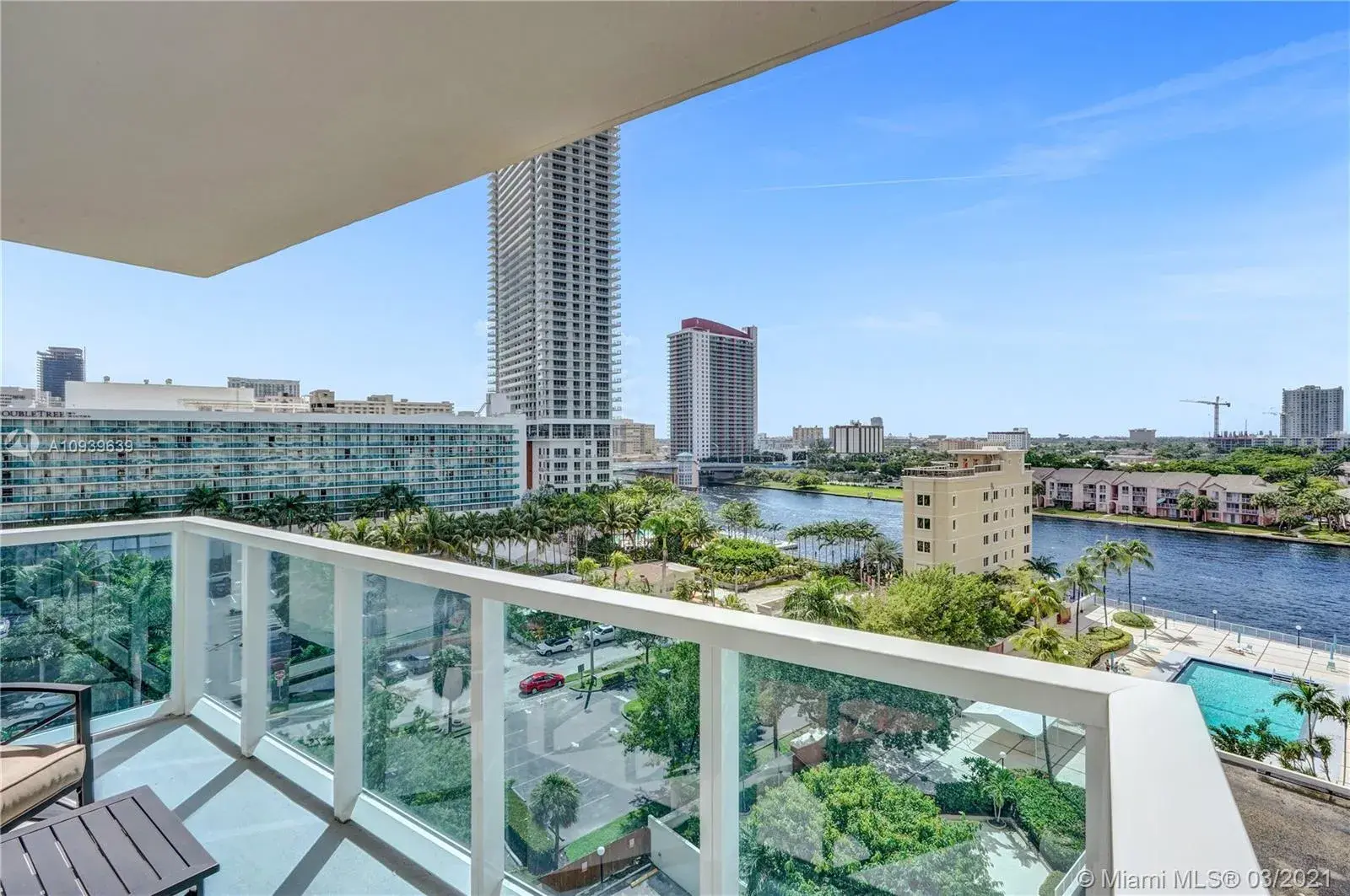 2 bedroom 2 bath Residential for sale at 3800 S Ocean Dr # 811, Hollywood FL 33019