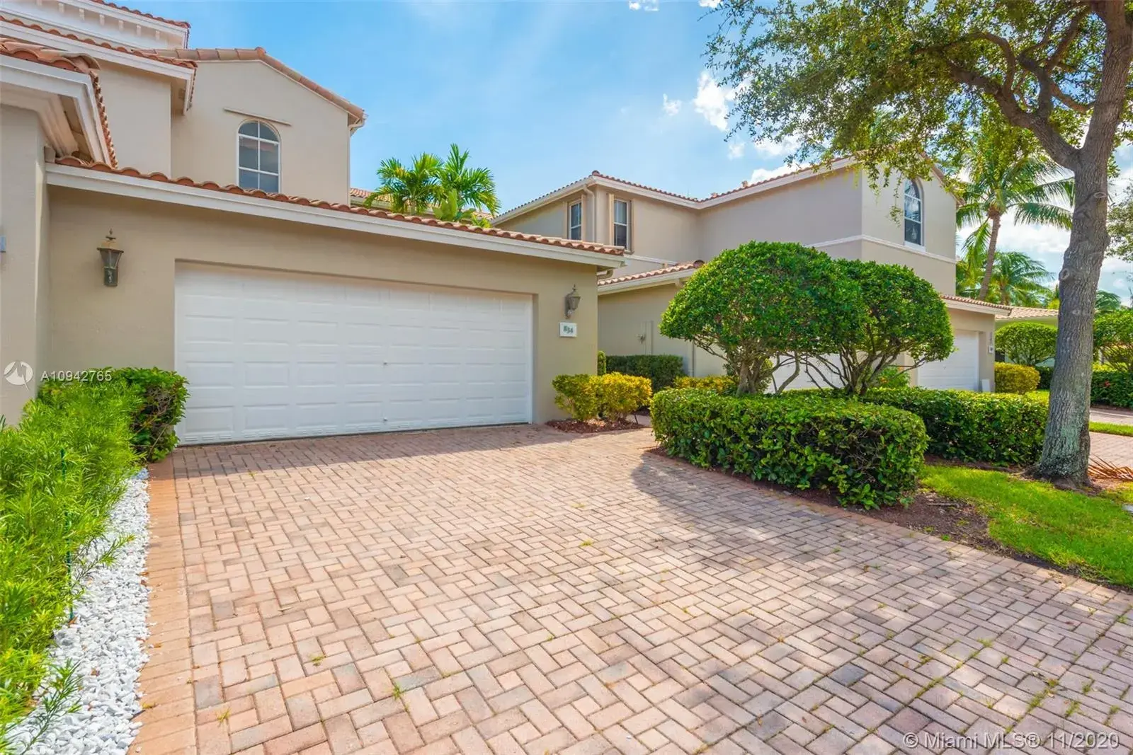 3 bedroom 2 bath Residential for sale at 834 E Spinnaker Dr E, Hollywood FL 33019